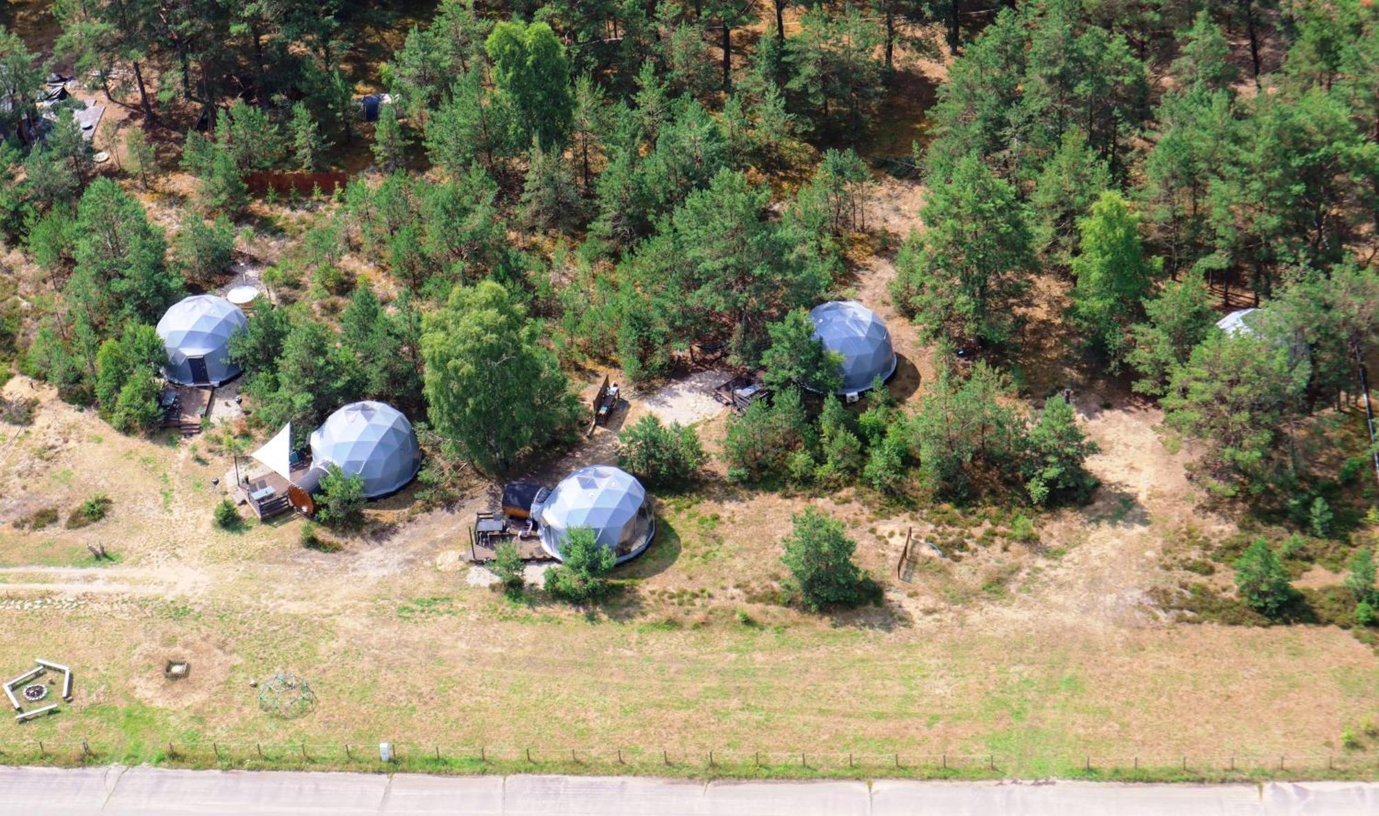 Podniebny Glamping Hotel Borsk Exterior photo